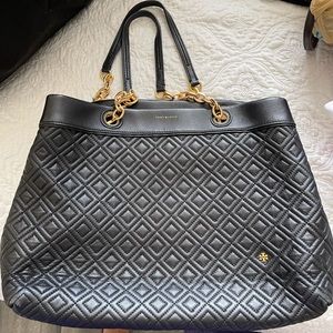 🚨Large black leather Tory Burch bag